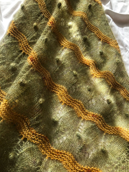 Pre-order "Manhattan" shawl by Maria G Knits