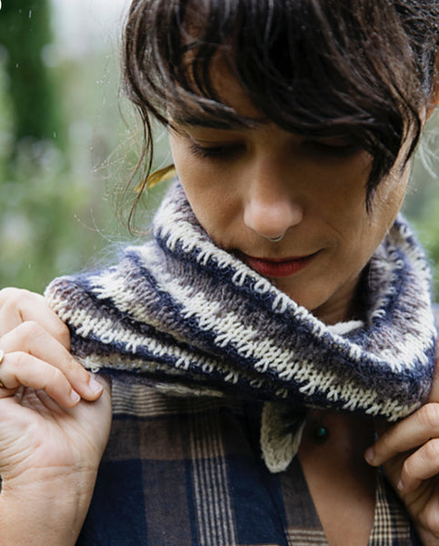 Pre-order “Arcos scarf” by Maria Gomes