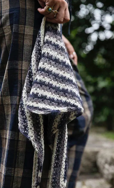 Pre-order “Arcos scarf” by Maria Gomes