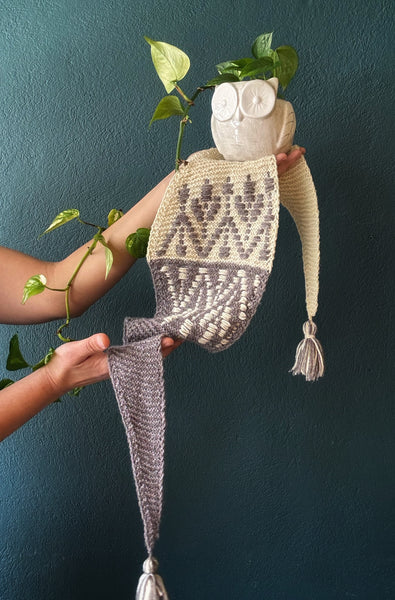 Pre-order “Nivalis” scarf by Teti Lutsak