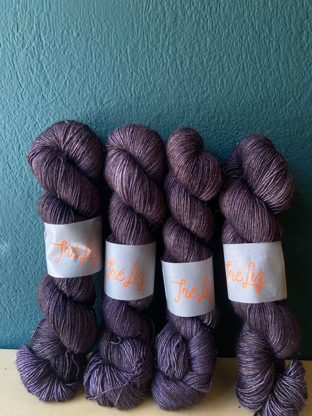 Deep End - Eros - 95% Superwash Merino 5% Silver Stellina  - Single Fingering