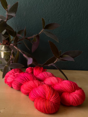 Paracetamol - Ares: 85% Superwash Merino 15% Nylon - Sock