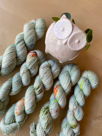 H2O - Eros - 95% Superwash Merino 5% Silver Stellina  - Single Fingering