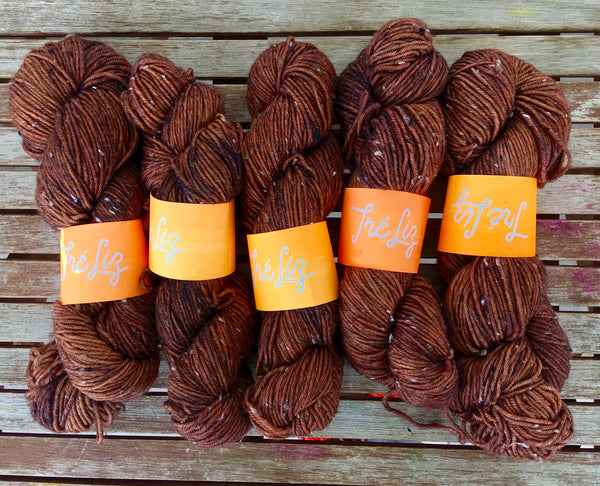Sassenach - Gaia: 85% Superwash Merino 15% Donegal Nep - DK