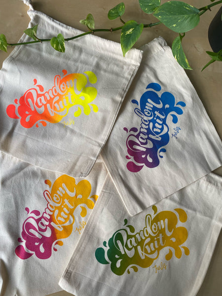 Random Knit, silk screen pouch by Tind